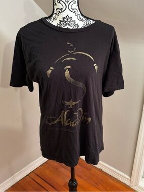 Disney Aladdin The Hit Broadway Musical tee size Medium